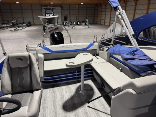 2026 BENNINGTON 22SXSB W/ 200HP MERCURY O/B