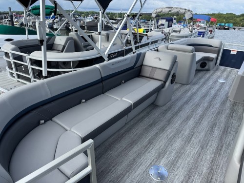 2025 BENNINGTON SXSRC W/ 150HP MERCURY O/B - 2 COLORS AVAILABLE