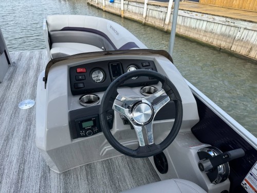 2025 BENNINGTON 22SXSR W/ 150HP MERCURY O/B