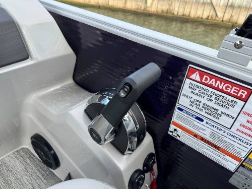 2025 BENNINGTON 22SXSR W/ 150HP MERCURY O/B