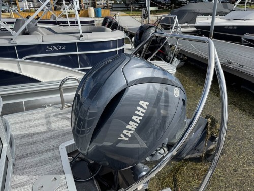 2025 BENNINGTON 22SXSR W/ 150HP YAMAHA O/B