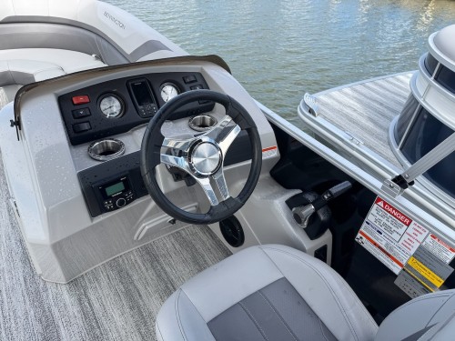 2025 BENNINGTON 22SXSR W/ 150HP YAMAHA O/B