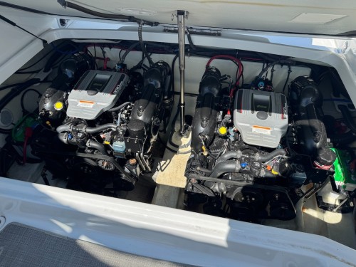 2015 FORMULA 310BR W/ TWIN 350 MERCURY I/Os