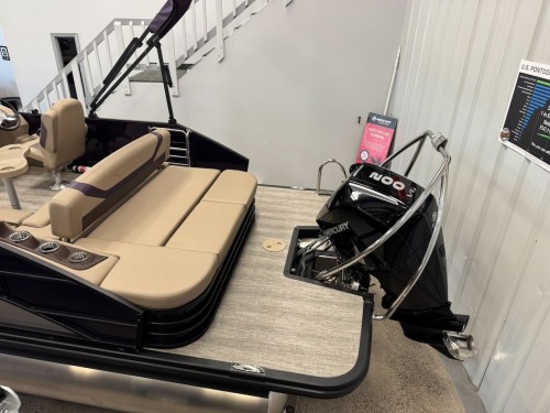 2026 BENNINGTON 22SXSB W/ 200HP MERCURY O/B