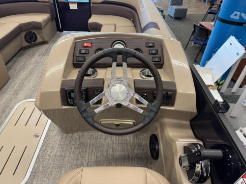 2026 BENNINGTON 22SXSB W/ 200HP MERCURY O/B