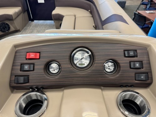 2026 BENNINGTON 22SXSB W/ 200HP MERCURY O/B