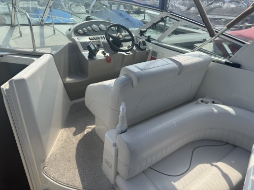 2001 CRUISER YACHTS 2870 EXPRESS W/ SINGLE MERC 350 V8 I/O