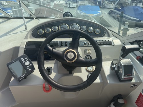 2001 CRUISER YACHTS 2870 EXPRESS W/ SINGLE MERC 350 V8 I/O