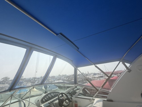 2001 CRUISER YACHTS 2870 EXPRESS W/ SINGLE MERC 350 V8 I/O