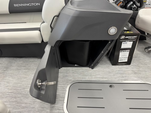 2026 BENNINGTON 22SSR W/ 150HP MERCURY O/B