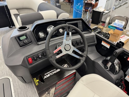 2026 BENNINGTON 22SSR W/ 150HP MERCURY O/B