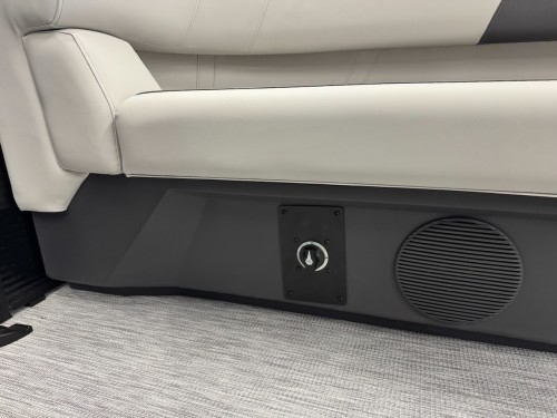 2026 BENNINGTON 22SSR W/ 150HP MERCURY O/B