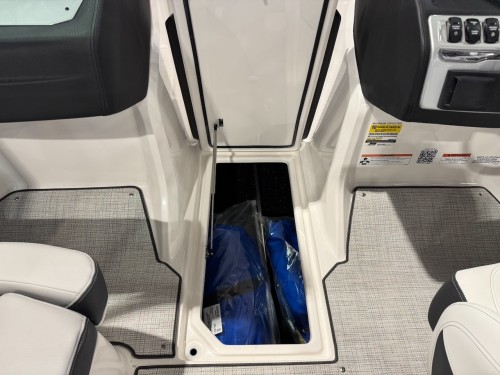 2026 REGAL 21 OBX W/ 200 YAMAHA O/B