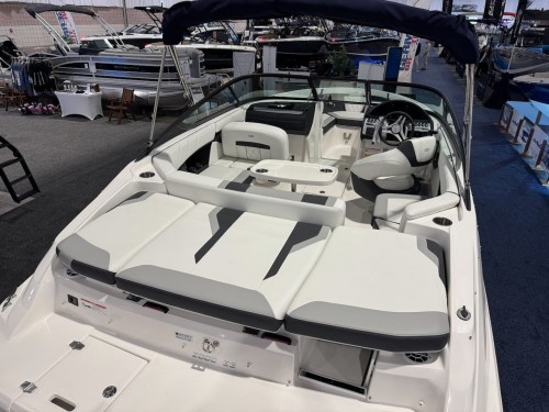 2026 REGAL 2000ES W/ 280 VOLVO I/O