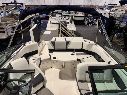 2026 REGAL 2000ES W/ 280 VOLVO I/O