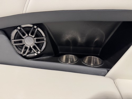 2026 REGAL 2000ES W/ 280 VOLVO I/O