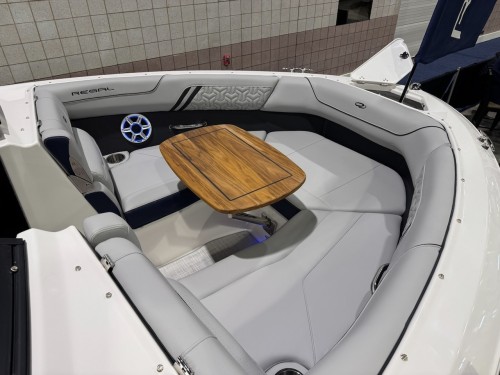 2026 REGAL LXS ULTIMATE W/ 200 YAMAHA O/B