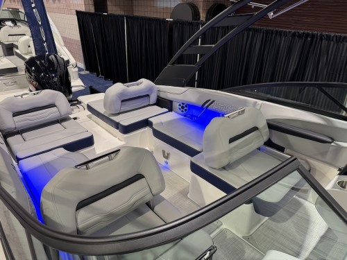 2026 REGAL LXS ULTIMATE W/ 200 YAMAHA O/B