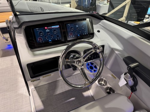 2026 REGAL LXS ULTIMATE W/ 200 YAMAHA O/B