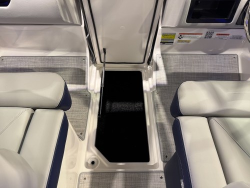 2026 REGAL LXS ULTIMATE W/ 200 YAMAHA O/B