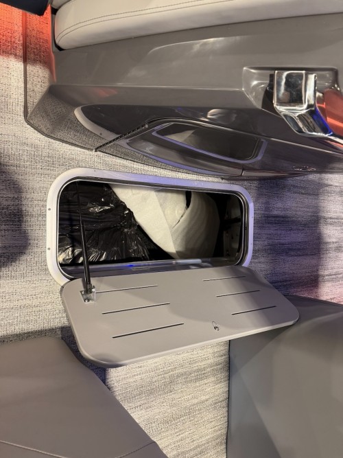 2026 BENNINGTON 23RSB W/ 250HP MERCURY O/B