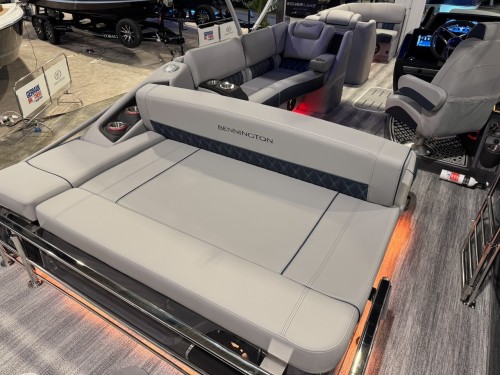 2026 BENNINGTON 23RSB W/ 250HP MERCURY O/B