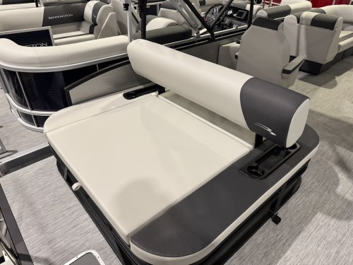 2026 BENNINGTON 22SSB W/ 150HP YAMAHA O/B