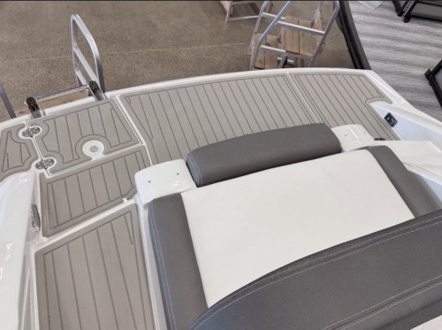 2026 Crownline E255 Deck Boat W/ 6.2L Merc Mag