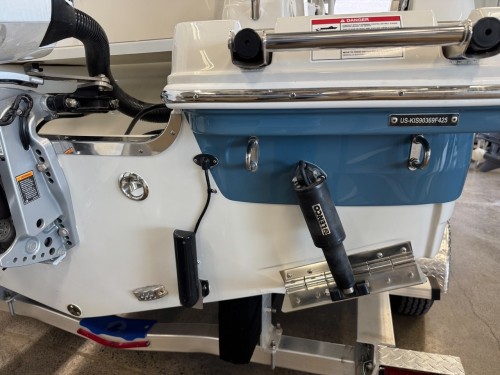 2025 FINSEEKER BY CROWNLINE 230 CC W/ MERCURY 300 O/B