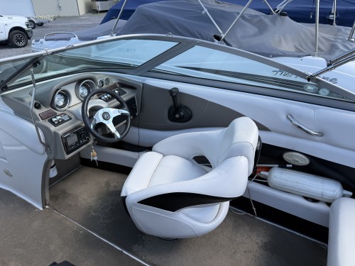 2012 CROWNLINE 215 SS W/ V8 MPI &  VENTURE CUSTOM TANDEM TRAILER