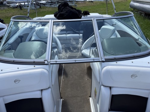 2012 CROWNLINE 215 SS W/ V8 MPI &  VENTURE CUSTOM TANDEM TRAILER