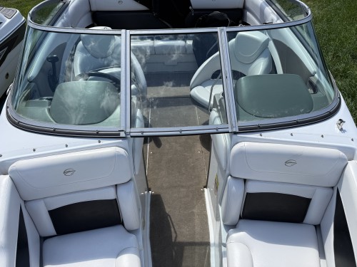 2012 CROWNLINE 215 SS W/ V8 MPI &  VENTURE CUSTOM TANDEM TRAILER