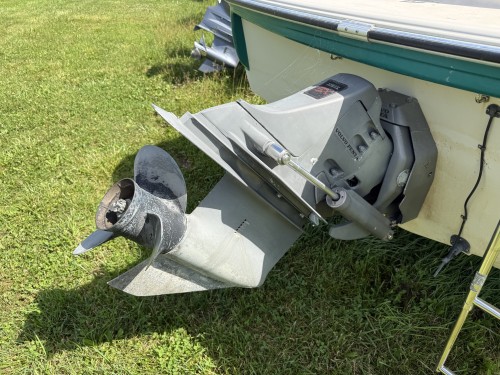 TEAL GLASTRON W/ VOLVO ENGINE