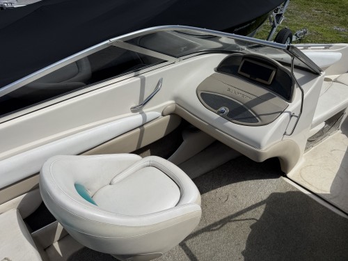 TEAL GLASTRON W/ VOLVO ENGINE