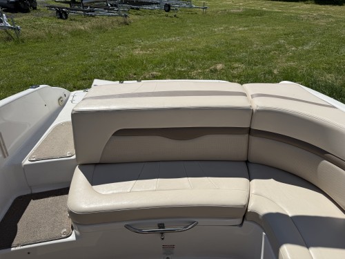 2006 CHAPARRAL 220 SSI OPEN BOW W/ MERCURY 5.0 I/O W/ VENTURE TANDEM AXLE TRAILER