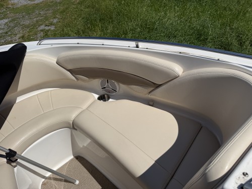 2006 CHAPARRAL 220 SSI OPEN BOW W/ MERCURY 5.0 I/O W/ VENTURE TANDEM AXLE TRAILER