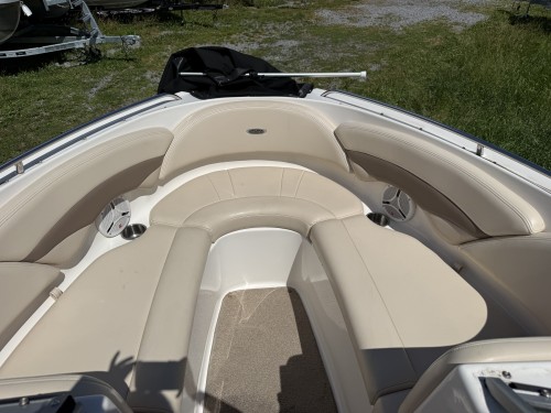2006 CHAPARRAL 220 SSI OPEN BOW W/ MERCURY 5.0 I/O W/ VENTURE TANDEM AXLE TRAILER