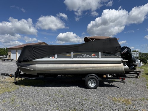 2024 SUNTRAKER 22 FT W/ 90 HP MERCURY O/B W/ SINGLE AXLE BUNK TRAILER