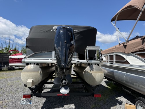 2024 SUNTRAKER 22 FT W/ 90 HP MERCURY O/B W/ SINGLE AXLE BUNK TRAILER