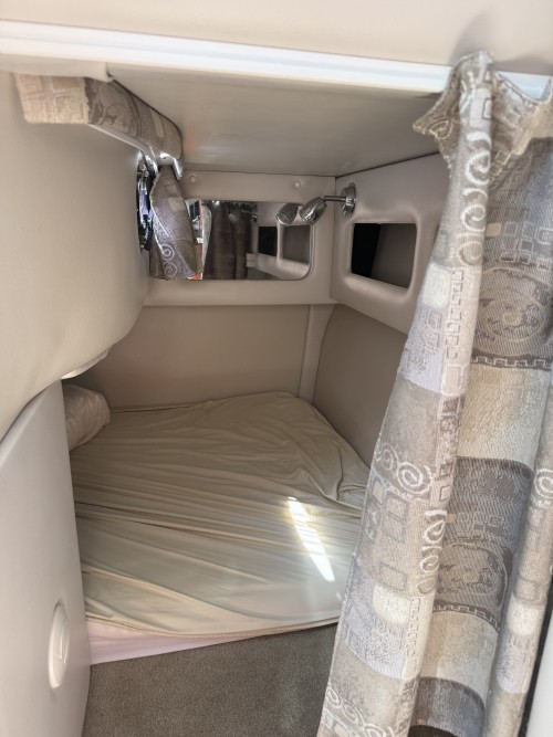 2012 CROWNLINE 260 CR W/ 350 MAG MPI BIII I/O