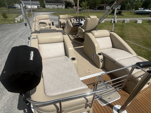 2012 BENNINGTON MARINE 2275RCW W/ 2023 YAMAHA 5250XSB