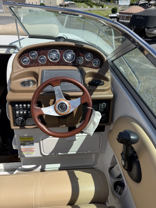 2012 CROWNLINE 260 CR W/ 350 MAG MPI BIII I/O