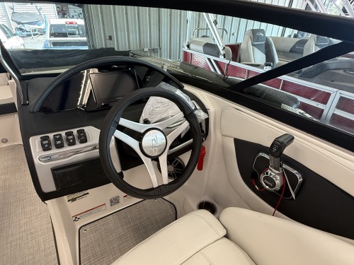 2027 2000 ES W/ VOLVO V6
