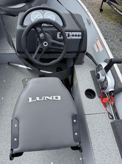 2022 LUND 1400 FURY W/ MERC 25