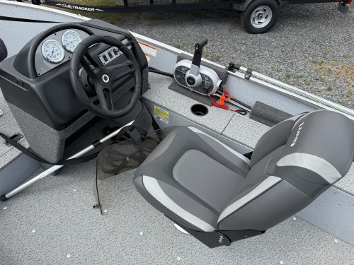 2022 LUND 1400 FURY W/ MERC 25
