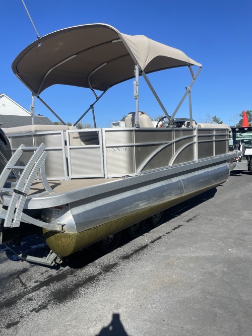 2019 BENNINGTON 21SLX