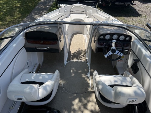 2009 FOUR WINNS H 200 BOW RIDER W/ SINGLE AXLE TRAILER