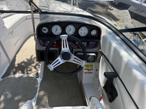 2009 FOUR WINNS H 200 BOW RIDER W/ SINGLE AXLE TRAILER