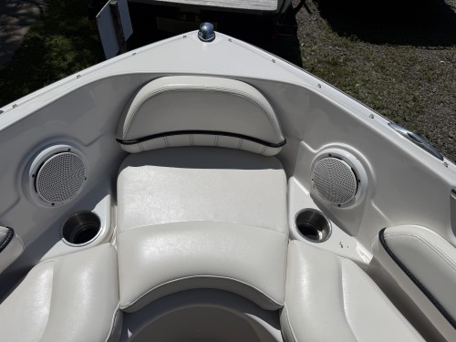 2009 FOUR WINNS H 200 BOW RIDER W/ SINGLE AXLE TRAILER