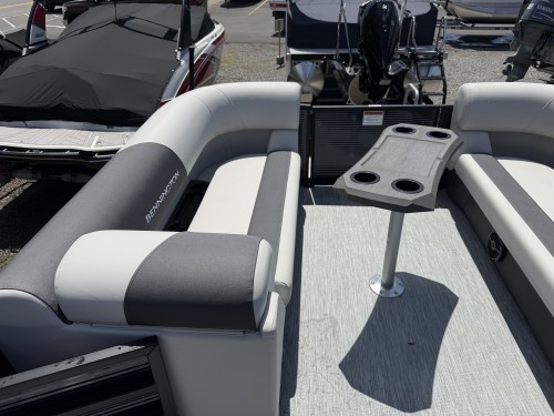2027 22S1SB W/ YAMAHA 150 HP 4S